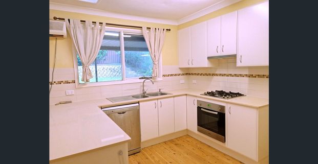 Charming Family Home in Winston Hills - Photo 1