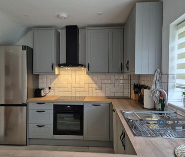 1 bedroom in a house share to rent - Photo 5