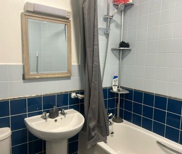 Room in a Shared House, Elswick Street, SW6 - Photo 4