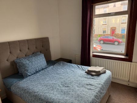 2 bedroom flat to rent - Photo 5