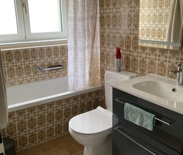 helle 4.5 Zimmerwohnung mit Balkon in Jenins - Photo 6