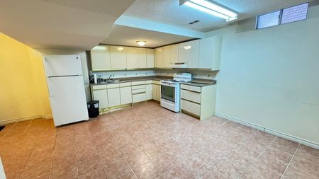 For Lease - 316 Valleymede Drive Unit# Basement, Richmond Hill, Ontario - Photo 5