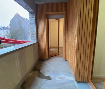 Location Appartement 2 pièces 53m² LILLE 59000 - Photo 4