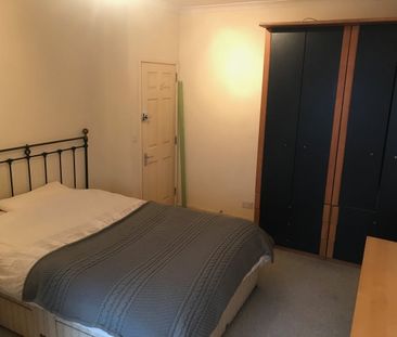 Room in a Shared House, Nags Head Hill, BS5 - Photo 6