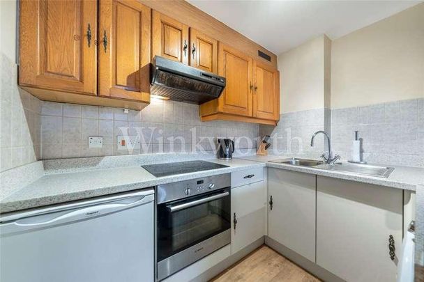 Britten Close, London, NW11 - Photo 1