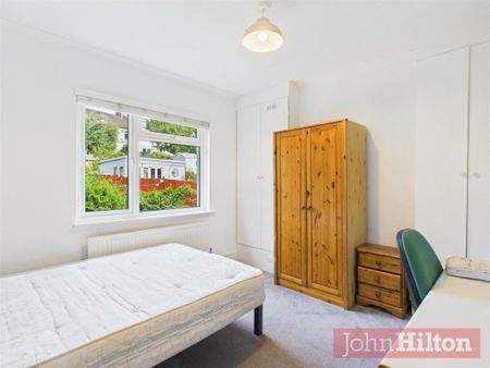 Carlyle Avenue, Brighton, East Sussex - Photo 4