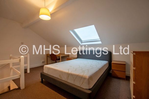 2 Bedroom Mid Terraced House for rent in Stanmore Hill - Photo 1