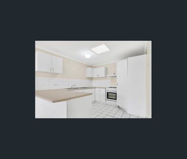 5 Lyrebird Street, Loganlea, Qld 4131 - Photo 1