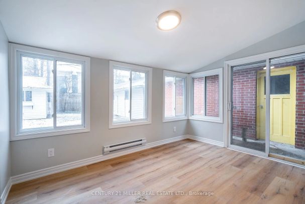 Detached Home For Lease | W9254638 - Photo 1