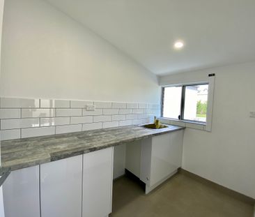 Beautifully Renovated - Photo 3