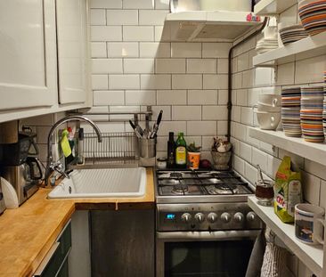 Bjurholmsplan, Stockholm - Photo 1