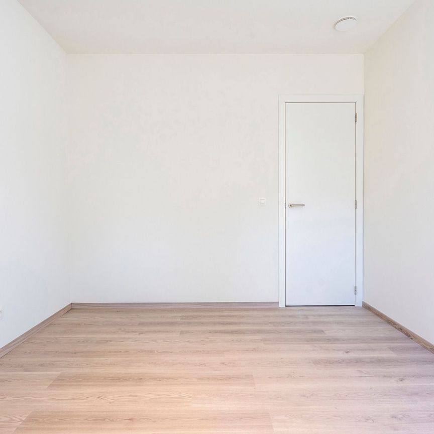 TE HUUR - Nieuwbouw 2-slaapkamerappartement in hartje Lanaken! - Foto 1