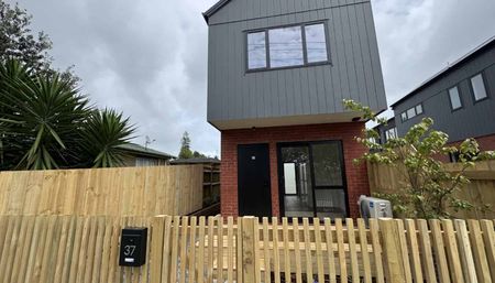 Easy Living in Māngere Bridge – The Gateway to Comfort and Convenience - Photo 5