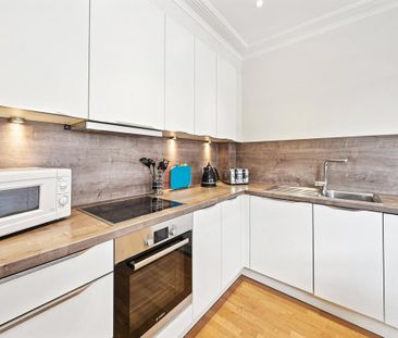 3 bedroom apartment to rent - Photo 6