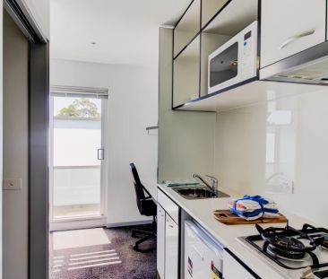 Standard Studio with balcony - Photo 5