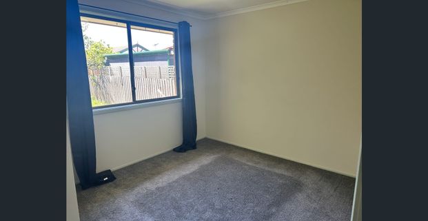4 Bedroom Home in Glenroy - Photo 1