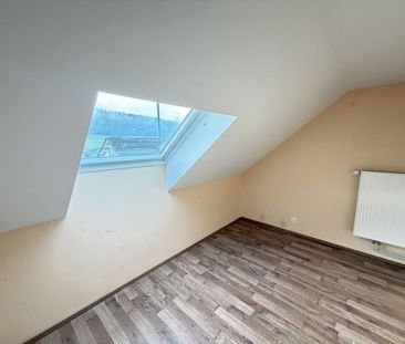 A generously sized living room and a terrace - Photo 1