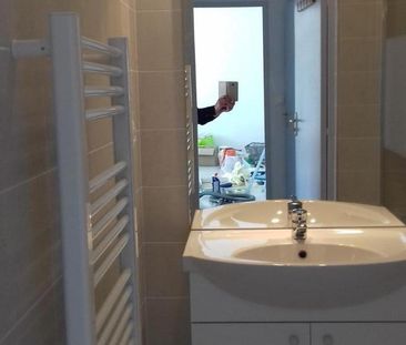 Location Appartement 2 pièces 47m² NEUVILLE DE POITOU 86170 - Photo 3