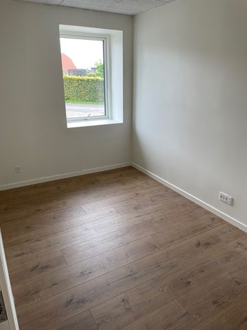 Pæn lejlighed i nydelige omgivelser - Photo 3