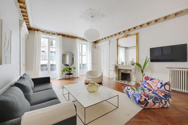 Tout savoir sur cet appartement à Paris 8ème - Photo 1