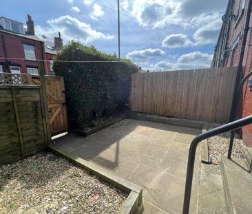 2 bedroom terraced house to rent - Photo 6