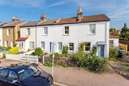 2 bedroom terraced house to rent - Photo 5