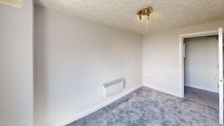2 bedroom flat to rent - Photo 5