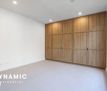 Townhouse with private lift - Photo 6