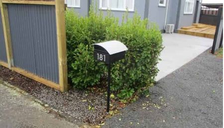 Central Location on Cambridge - Photo 5