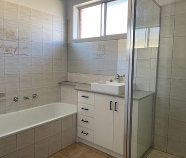 Perfect Location ** Apply for this property now ** - Photo 5