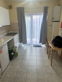 Studio Flat, Station Road, N11 - Photo 3