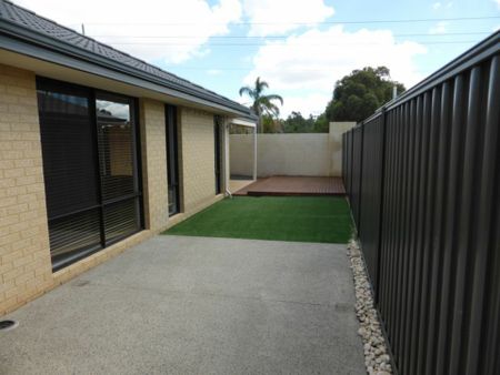 Modern Comfort Meets Convenience – Your Perfect Family Home Awaits! - BREAK LEASE - Photo 3