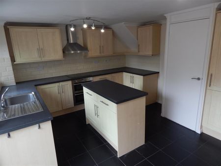 Amberley Close, Worcester - Photo 5