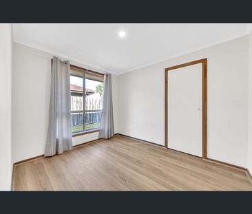 1/24 Oriole Drive, Werribee, Vic 3030 - Photo 3