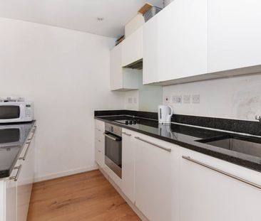 East Ham, E6, London - Photo 4
