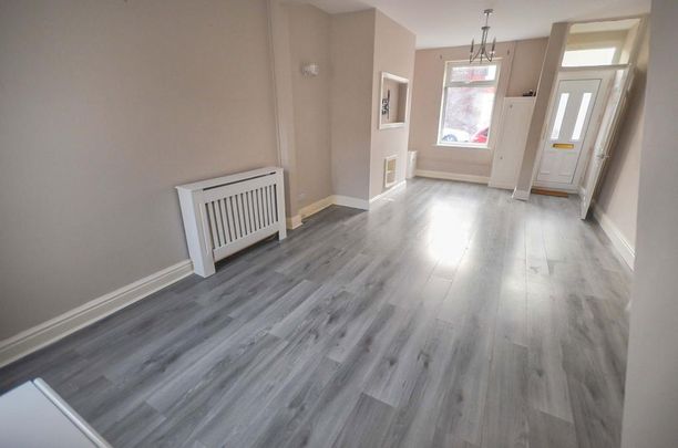 2 bedroom terraced house to rent - Photo 1