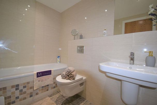 3 bedroom flat to rent - Photo 1