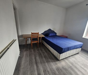 Room in a Shared House, Blagden St, S2 - Photo 5