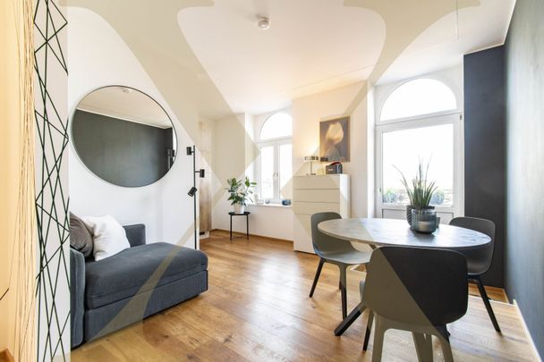 Stilvoll eingerichtete 2-Zimmer-Wohnung mit Balkon am Taubenmarkt an der Landstraße zu vermieten! - Photo 1