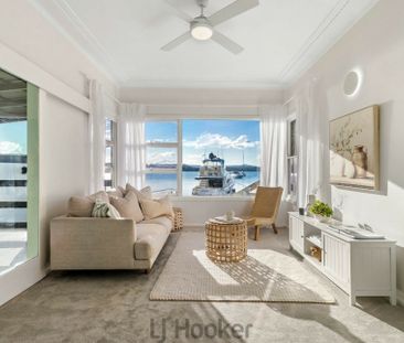 Waterfront Living in Sought-After Eleebana - Photo 2