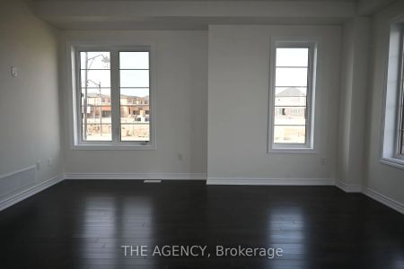 Property For Lease | X9234244 - Photo 2