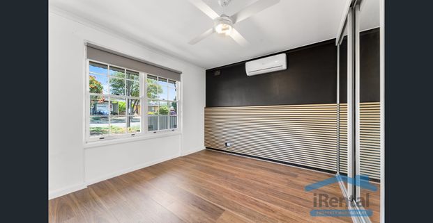 Fantastic family home in the southern suburbs! Great back yard and large shed! - Photo 1