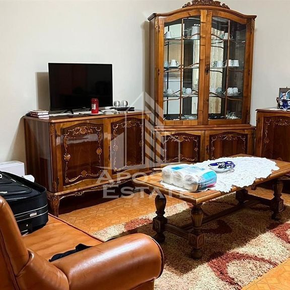 Cazare pentru muncitori, 16 camere 9 bai in Calea Sagului - Fotografie 1