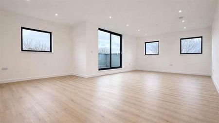 C Maybank Road, London, E18 - Photo 2