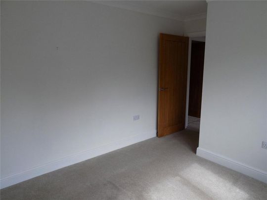 3 bedroom bungalow to rent - Photo 1
