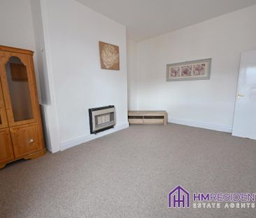 3 bedroom flat to rent - Photo 5