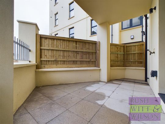 2 Bed Apartment - Garden - Photo 1