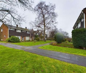 Grayswood Drive, Mytchett, Camberley, Surrey, GU16 - Photo 5