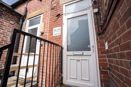 3 bedroom house share to rent - Photo 2