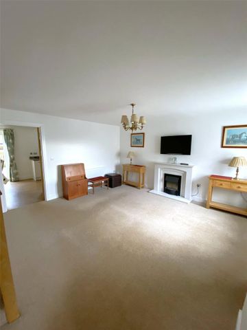 3 bedroom terraced house to rent - Photo 2